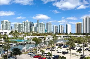 400 Kings Point Dr, Sunny Isles Beach, FL 33160 - Photo 18