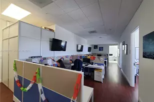 20200 W Dixie Hwy 1003 Hwy, Miami, FL 33180 - Photo 1