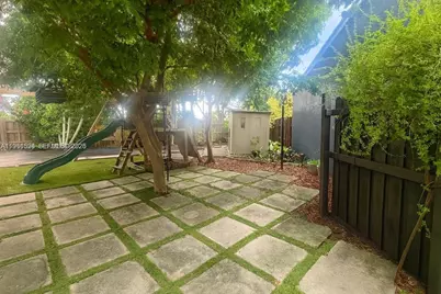 3250 SW 116th Pl, Miami, FL 33165 - Photo 14