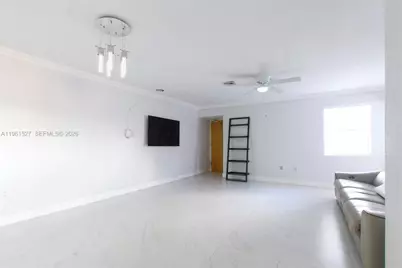 49 Majorca Ave #303, Coral Gables, FL 33134 - Photo 2