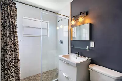 551 NE 67th St, Miami, FL 33138 - Photo 12