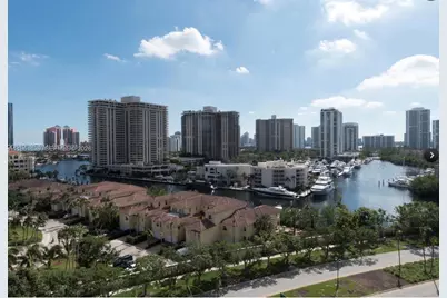 19900 E Country Club Dr #TS20, Aventura, FL 33180 - Photo 4