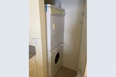 1 Glen Royal Pkwy #1404, Miami, FL 33125 - Photo 12