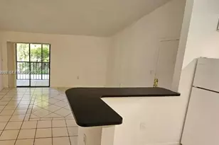18965 NW 62nd Ave, Hialeah, FL 33015 - Photo 6