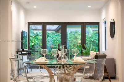 360 NE 87th St, El Portal, FL 33138 - Photo 8