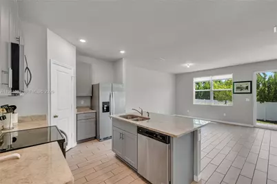 3506 Joshua Tree St #3506, Palm Springs, FL 33461 - Photo 12