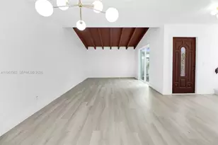 10921 SW 70th Terrace, Miami, FL 33173 - Photo 8