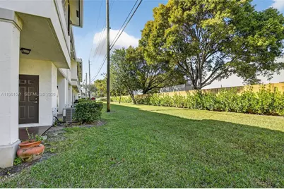 4206 Napoli Lake Dr, Riviera Beach, FL 33410 - Photo 44