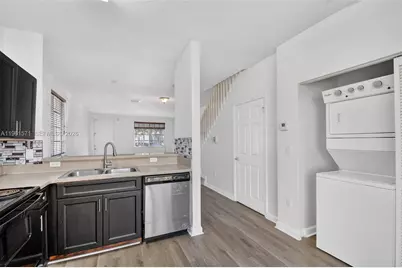 4206 Napoli Lake Dr, Riviera Beach, FL 33410 - Photo 6