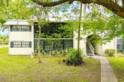 921 NE 199th St #107, Miami, FL 33179 - Photo 2
