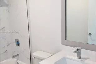 2555 NE 193rd St, Miami, FL 33180 - Photo 34