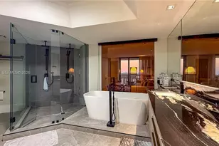 2000 Island Blvd, Aventura, FL 33160 - Photo 32