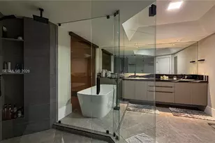 2000 Island Blvd, Aventura, FL 33160 - Photo 30