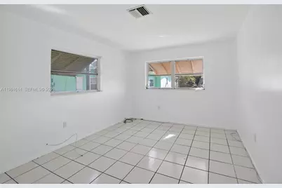 6853 NW 26th Ct, Sunrise, FL 33313 - Photo 12