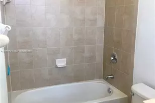 9041 SW 227th St, Cutler Bay, FL 33190 - Photo 16