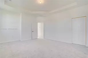 2728 SE 24th Ct, Homestead, FL 33035 - Photo 8