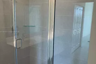 8167 NW 41st St, Doral, FL 33166 - Photo 20