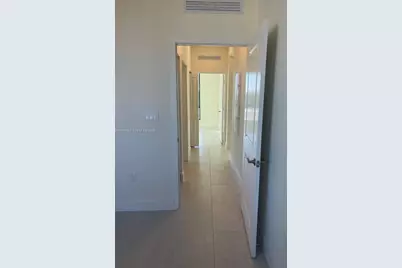 8167 NW 41 St #407, Doral, FL 33166 - Photo 12