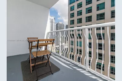 1200 Brickell Bay Dr #3210, Miami, FL 33131 - Photo 10