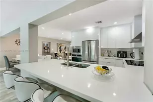 2701 NE 52nd St, Lighthouse Point, FL 33064 - Photo 18