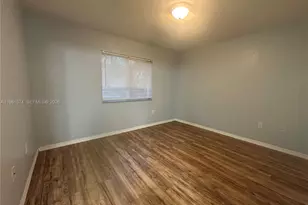 1271 SE 29th St, Homestead, FL 33035 - Photo 2