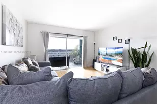 4400 Hillcrest Dr, Hollywood, FL 33021 - Photo 1