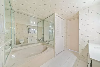 800 Parkview Dr #729, Hallandale Beach, FL 33009 - Photo 34