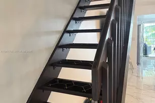 2758 W 60th St, Hialeah, FL 33016 - Photo 14