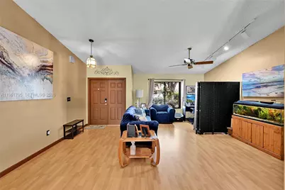 13010 SW 119th St, Miami, FL 33186 - Photo 10