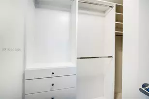 90 SW 3rd St, Miami, FL 33130 - Photo 24