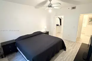 19501 E Country Club Dr, Aventura, FL 33180 - Photo 2