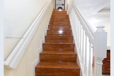 5698 W 25th Ct #5698, Hialeah, FL 33016 - Photo 8