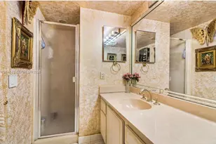 1717 N Bayshore Dr, Miami, FL 33132 - Photo 20