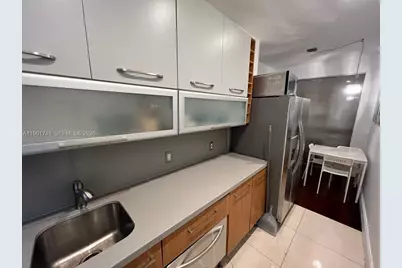 526 15th St #4, Miami Beach, FL 33139 - Photo 8