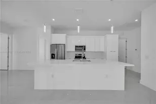 4703 Sara Ave N, Lehigh Acres, FL 33971 - Photo 8