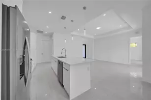 4703 Sara Ave N, Lehigh Acres, FL 33971 - Photo 10