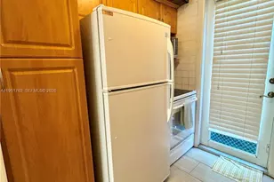 401 Collins Ave, Miami Beach, FL 33139 - Photo 8