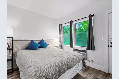 1060 Pennsylvania Ave #4, Miami Beach, FL 33139 - Photo 2