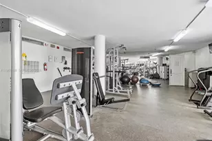 900 Bay Dr, Miami Beach, FL 33141 - Photo 24