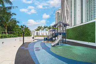 851 NE 1st Ave, Miami, FL 33132 - Photo 38