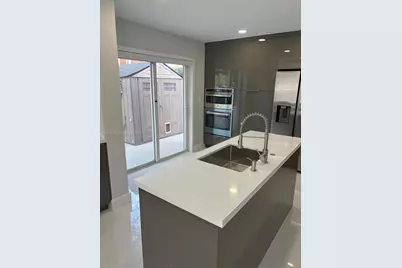 10225 NW 57th Ter #10225, Doral, FL 33178 - Photo 40