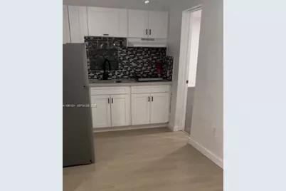 252 E 36th St #A, Hialeah, FL 33013 - Photo 2