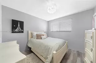 1166 W 24th St, Hialeah, FL 33010 - Photo 12