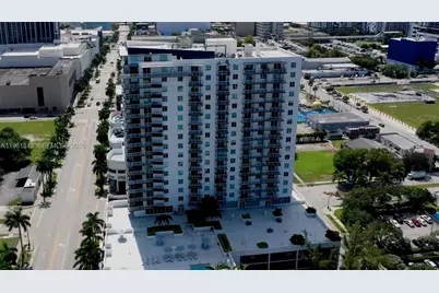 275 NE 18th St #1705, Miami, FL 33132 - Photo 32