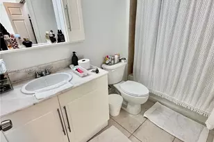 275 NE 18th St, Miami, FL 33132 - Photo 26