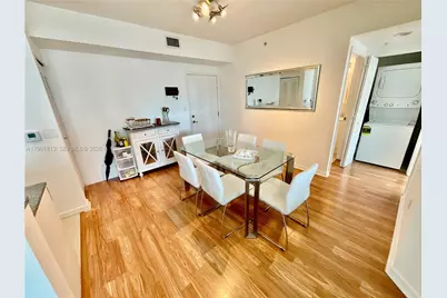 275 NE 18th St #1705, Miami, FL 33132 - Photo 6