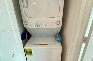 275 NE 18th St, Miami, FL 33132 - Photo 20