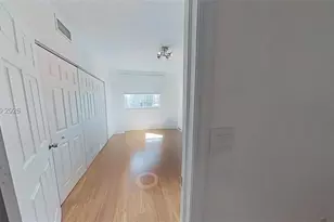 275 NE 18th St, Miami, FL 33132 - Photo 28