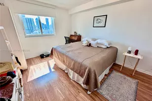 275 NE 18th St, Miami, FL 33132 - Photo 18