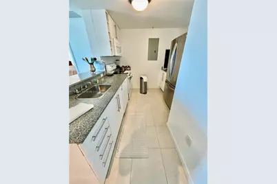 275 NE 18th St #1705, Miami, FL 33132 - Photo 12